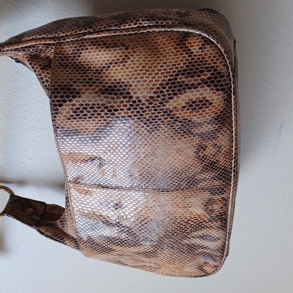 Wilson's Leather Shoulder Bag Style 30148-20 Animal Print - Picture 9 of 16